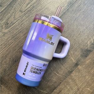 Stanley Wicked 2025 Glinda for Good 20oz Flowstate Quencher Tumbler LE NWT SO